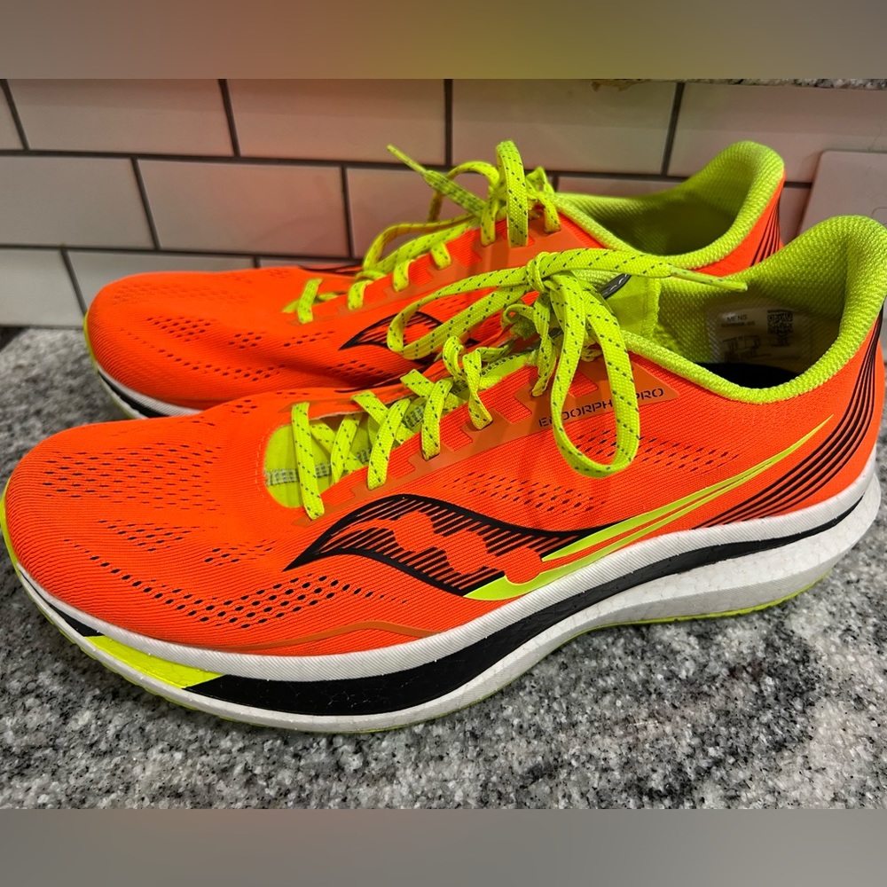 Saucony Endorphin Pro - Men’s 10.5 in Hi Viz Orange
